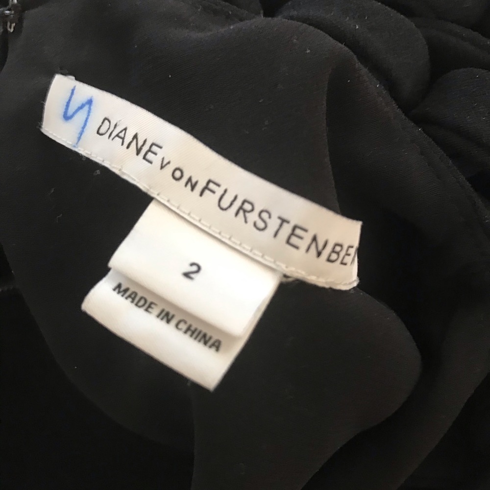 SOLD black crepe dress ornate collar by Diane Von Furstenburg sz XS 2 - Picture 3 of 14